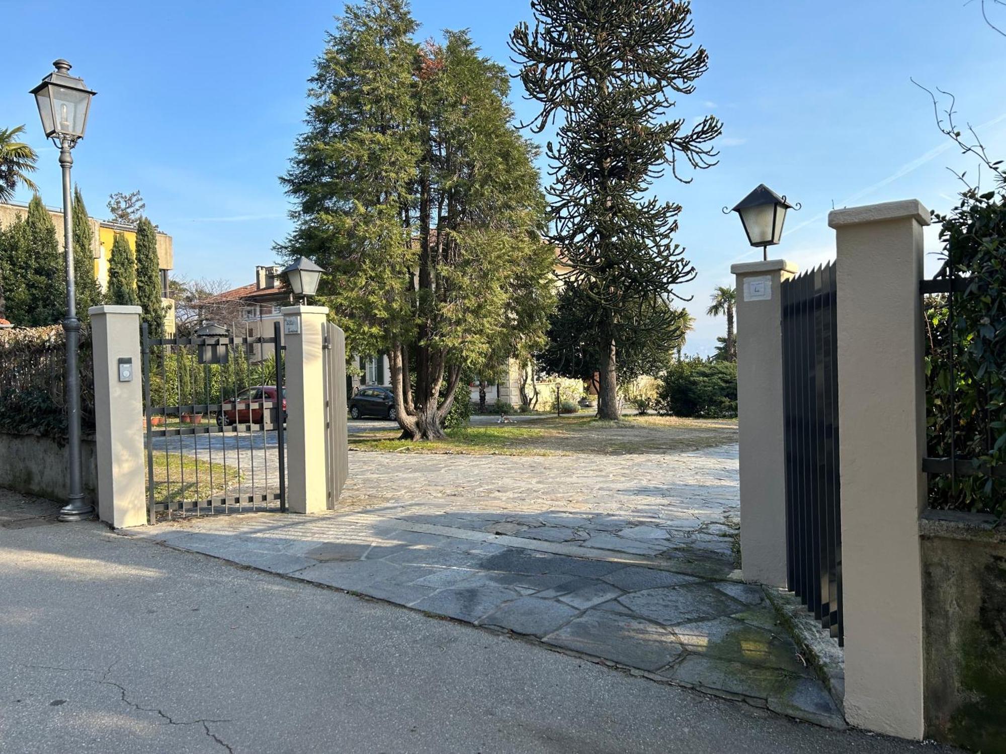 Residenza Dei Fiori Aparthotel Cannero Riviera Exterior foto