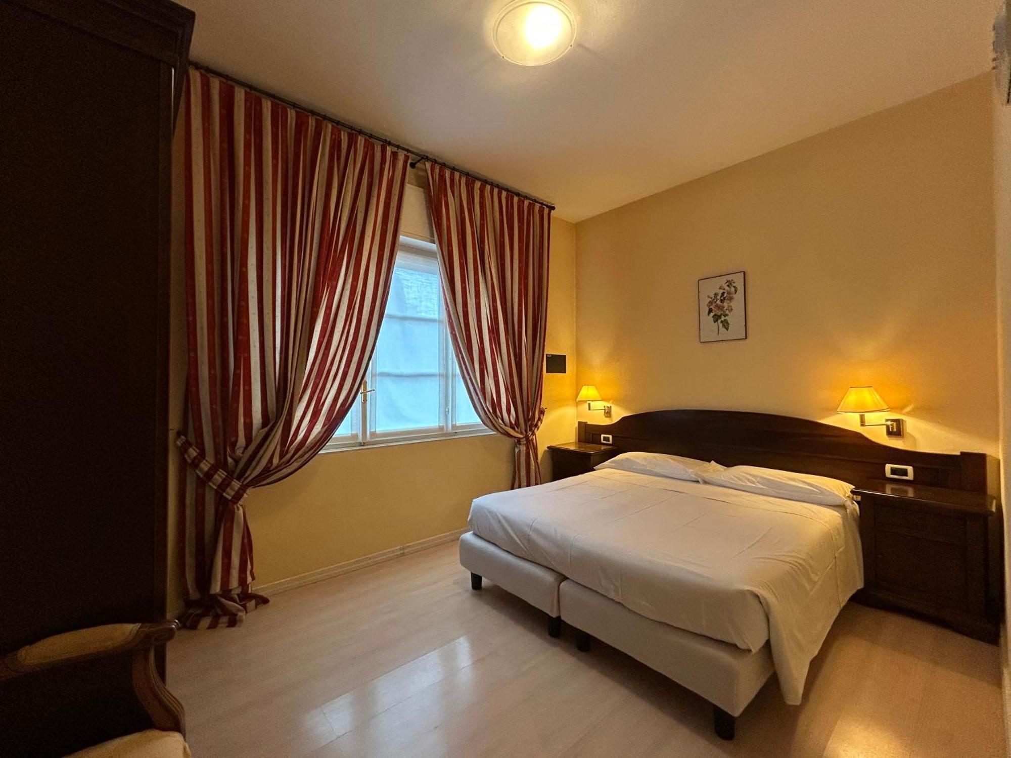 Residenza Dei Fiori Aparthotel Cannero Riviera Exterior foto